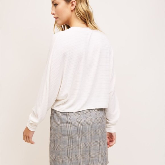 *Dynamite Dolman Cream Sleeve Top - Picture 3 of 12